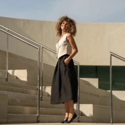 Elegant Linen Waistcoat Ava -Menique Ava Natura Linen Vest Sophia Pure Black Skirt 3 1