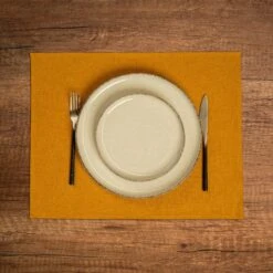 Linen Placemat 31 Linen Placemat -Menique DSC04735 v2