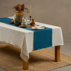 Linen Table Runner Dark Green -Menique EZ 03996 7fd295a1 868b 4fa8 8443 c8d228ef816a