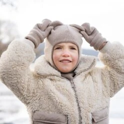 Kids' Knit Balaclava & Mittens Cashmere Blend 2-Piece -Menique Kids knit balaclava creamy beige 5 8cadd1bf 2a01 4bd7 9173 51008f8f388e