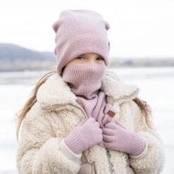 Kids' Knit Beanie, Dickie & Gloves 3-Piece -Menique Kids knit dickie dusty pink 7 ccc2230e 98b9 430f 93f6 7e44ed49389a