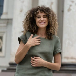 Linen T-Shirt Top Emma Stone Green -Menique Linen Blouse Emma Dakota 13