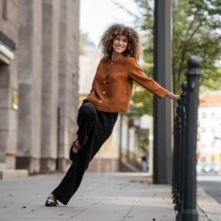 Blazer Jacket With Buttons Alice 15 Blazer Jacket With Buttons Alice -Menique Linen Jacket Alice Almond Brown 5