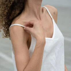 Linen Slip Top Kim Pure White -Menique Linen Slip Top Kim Dakota Pure White 7 0f1b12d3 ecad 4914 ad30 c703df14ee5b