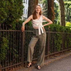 Wide Leg Pants Lotus -Menique MENIQUE linen Brigita Aria 1 d5d0bcae 034f 4ab0 9863 f87c62af17bc