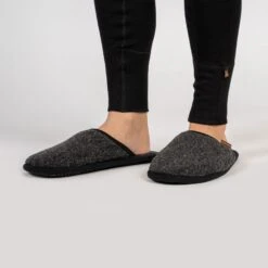 Men's Merino Fluffy Slippers -Menique Men s Slippers