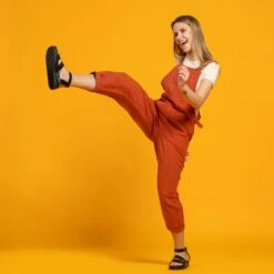 Linen Pinafore Jumpsuit Nicci Cinnamon Red -Menique Nicci Cinnamon Red 4