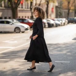 Linen Blouse Nora Pure Black -Menique Nora Linen Blouse Evelyn Skirt Pure Black 7 144b20a6 41e9 477d b9eb 045e963d6656