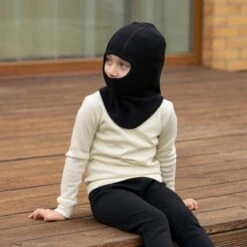 Thermal 250 Kids' Merino Wool Balaclava -Menique menique merino kids balaclava face cover black